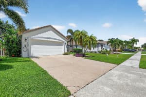 1891 Oak Berry Circle, Wellington, FL 33414 - MLS#B26026307