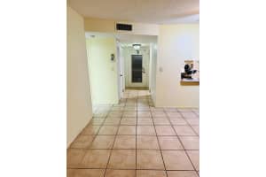 8460 Sunrise Lakes Boulevard, Sunrise, FL 33322 - MLS#B26026320