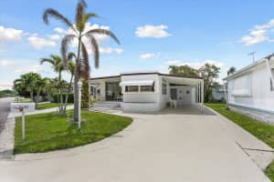 8630 21st Court, Davie, FL 33324 - MLS#B26026344