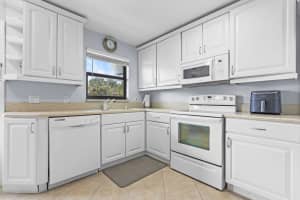 1300 Seaway Drive, Fort Pierce, FL 34949 - MLS#B26026369