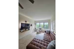 1045 Lenox Avenue, Miami Beach, FL 33139 - MLS#B26026456