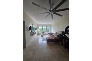 1045 Lenox Avenue, Miami Beach, FL 33139 - MLS#B26026456