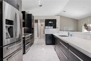7200 20th Street, Plantation, FL 33317 - MLS#B26026499