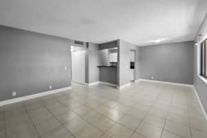 818 Meadows Circle, Boynton Beach, FL 33436 - MLS#B26026526