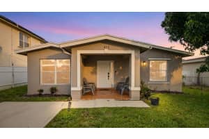 412 Broward Avenue, Greenacres, FL 33463 - MLS#B26026535
