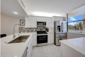 1528 Whitehall Drive, Davie, FL 33324 - MLS#B26026584