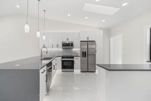 6371 Kings Gate Circle, Delray Beach, FL 33484 - MLS#B26026592
