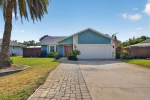 150 9th Court, Vero Beach, FL 32962 - MLS#B26026609