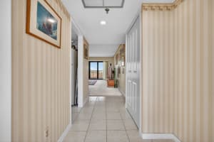 801 Ocean Drive, Fort Pierce, FL 34949 - MLS#B26026642