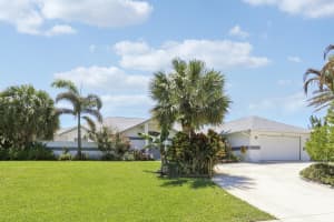 550 SE Ashley Oaks Way, Stuart, FL 34997, - MLS#B26026664