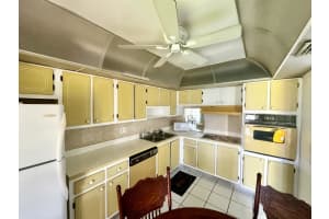 5725 Fernley Dr Drive, West Palm Beach, FL 33415 - MLS#B26026799