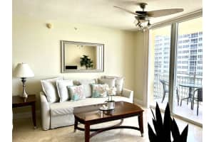 2080 Ocean Drive, Hallandale Beach, FL 33009 - MLS#B26026800