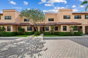 201 16th Place, Fort Lauderdale, FL 33305 - MLS#B26026808