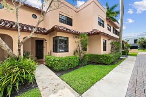 201 16th Place, Fort Lauderdale, FL 33305 - MLS#B26026808