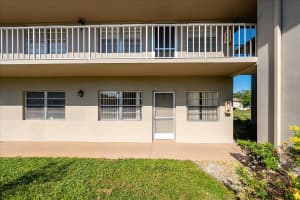 28 Lake Vista Trail, Port Saint Lucie, FL 34952 - MLS#B26026865
