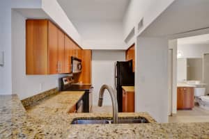 1050 Crystal Way, Delray Beach, FL 33444 - MLS#B26026898