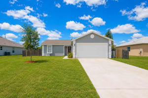1049 Mccracken Avenue, Port Saint Lucie, FL 34953 - MLS#B26026941