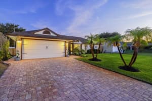 686 Hoffenberg Avenue, Port Saint Lucie, FL 34953 - MLS#B26026972