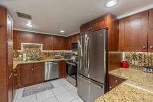 16401 Golf Club Road, Weston, FL 33326 - MLS#B26027065