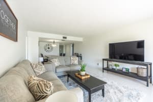 16401 Golf Club Road, Weston, FL 33326 - MLS#B26027065