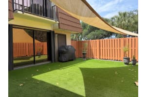 226 Charter Way, West Palm Beach, FL 33407 - MLS#B26027302