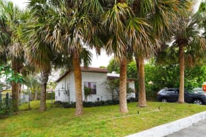 624 51st Street, West Palm Beach, FL 33407 - MLS#B26027372