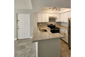700 Executive Center Drive, West Palm Beach, FL 33401 - MLS#B26027383