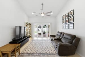7215 43rd Street, Coral Springs, FL 33065 - MLS#B26027396