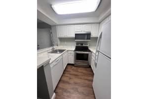 718 Executive Center Drive, West Palm Beach, FL 33401 - MLS#B26027557