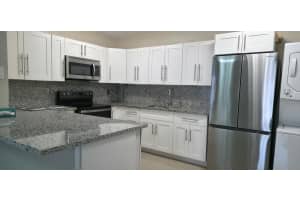 1203 Chateau Park Drive, Fort Lauderdale, FL 33311 - MLS#B26027586