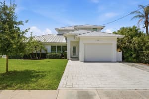 120 12th Court, Pompano Beach, FL 33060 - MLS#B26027596