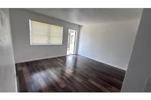 1021 Henrietta Avenue, West Palm Beach, FL 33401 - MLS#B26027667