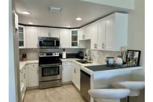 2900 30th Street, Fort Lauderdale, FL 33306 - MLS#B26027859