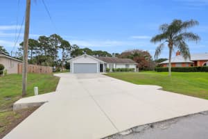 1950 Logwood Road, Port Saint Lucie, FL 34953 - MLS#B26027872