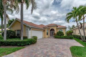 4705 Dovehill Drive, Palm Beach Gardens, FL 33418 - MLS#B26028123