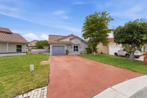 19035 54th Place, Miami Gardens, FL 33055 - MLS#B26028170