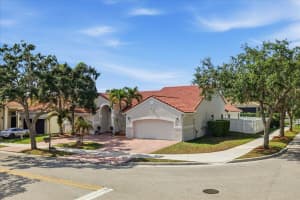 830 Heritage Drive, Weston, FL 33326 - MLS#B26028354
