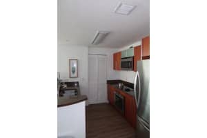 300 Biscayne Boulevard, Miami, FL 33131 - MLS#B26028411