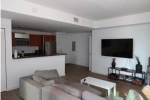 300 Biscayne Boulevard, Miami, FL 33131 - MLS#B26028411