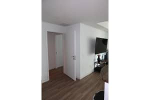 300 Biscayne Boulevard, Miami, FL 33131 - MLS#B26028411