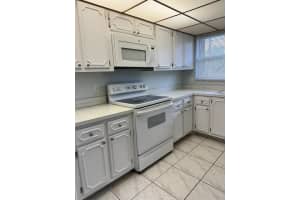 2018 Federal Highway, Boynton Beach, FL 33435 - MLS#B26028415