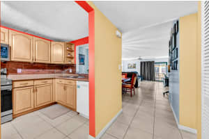 430 Commodore Drive, Plantation, FL 33325 - MLS#B26028419