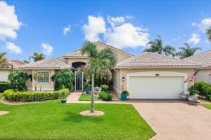 482 Blue Lake Drive, Port Saint Lucie, FL 34986 - MLS#B26028427