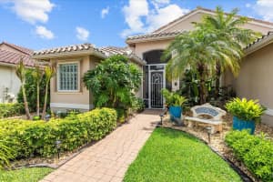 482 Blue Lake Drive, Port Saint Lucie, FL 34986 - MLS#B26028427