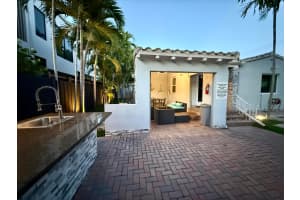 700 17th Way, Fort Lauderdale, FL 33304 - MLS#B26028452