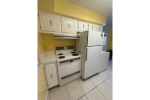 13924 V�a Flora, Delray Beach, FL 33484, Delray Beach, FL 33484 - MLS#B26028496