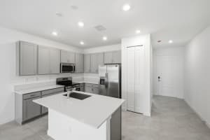 3706 Harborside Avenue, Fort Pierce, FL 34946 - MLS#B26028523