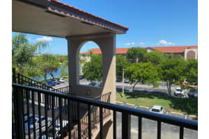 13100 11th Court, Pembroke Pines, FL 33027 - MLS#B26028535