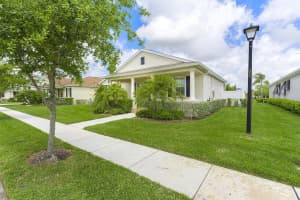 7218 Village Square, Vero Beach, FL 32966 - MLS#B26028556