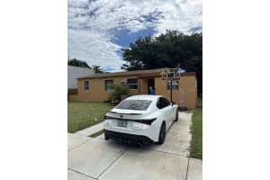 2114 Dewey Street, Hollywood, FL 33020 - MLS#B26028582